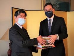 図書寄贈式画像1