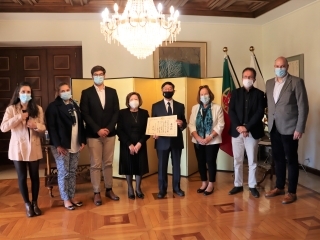 故Maria João Neves元在ポルトガル日本国大使館広報文化班職員に対する在外公館長表彰